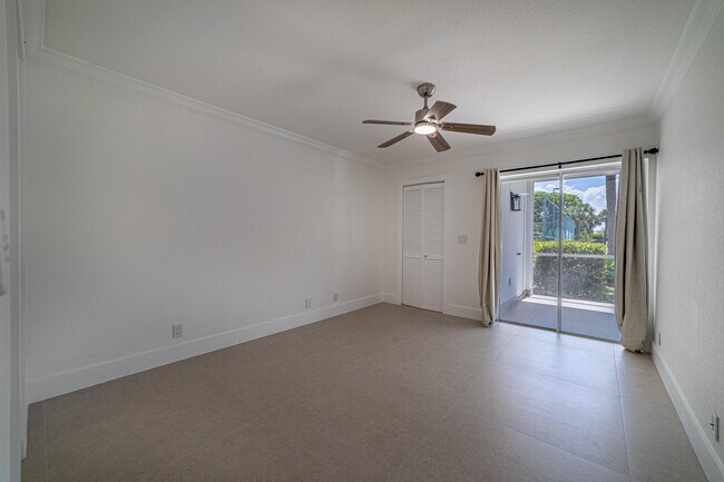 Building Photo - 815 Boynton Beach Blvd