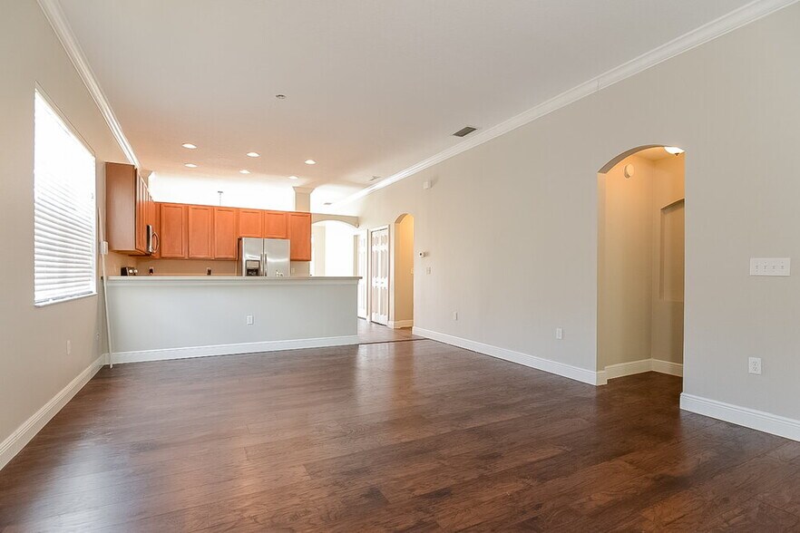 Building Photo - 35107 Meadow Reach Dr