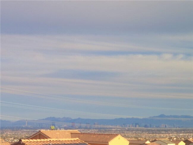 Building Photo - 6628 Chinatown St