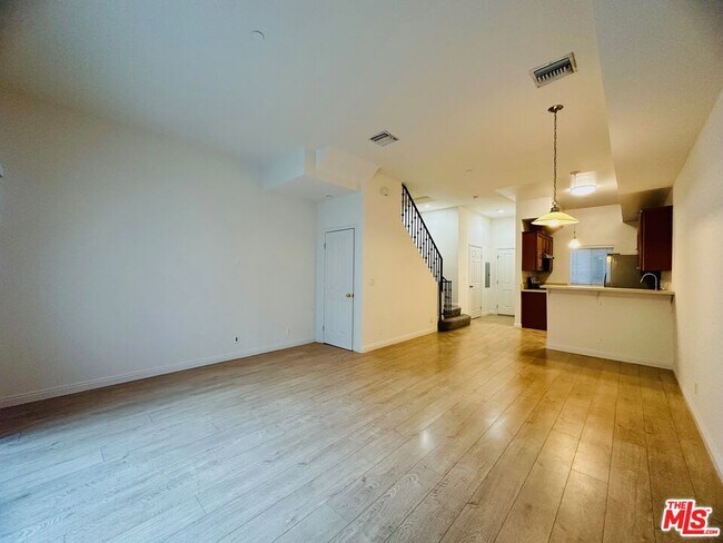 Building Photo - 14735 Friar St