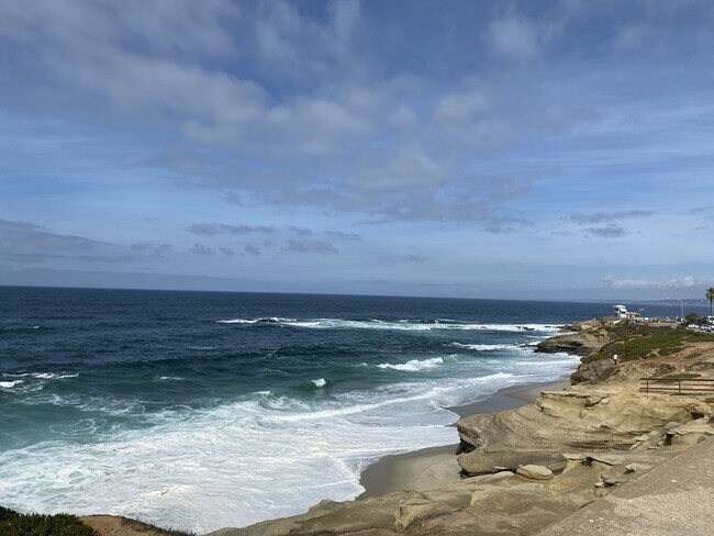 La Jolla Beaches - 7635 Draper Ave