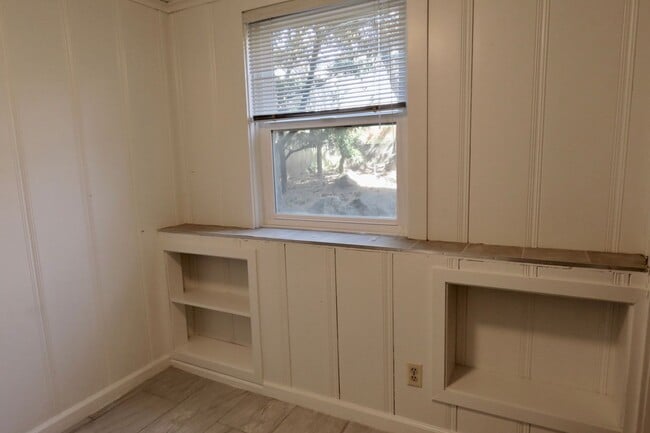 Building Photo - 124