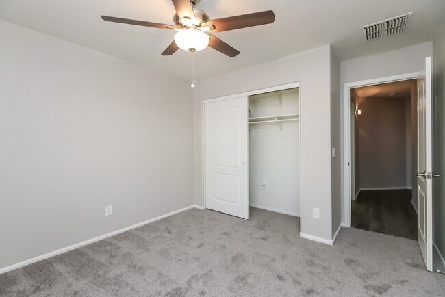 Building Photo - 4127 E Mica Rd