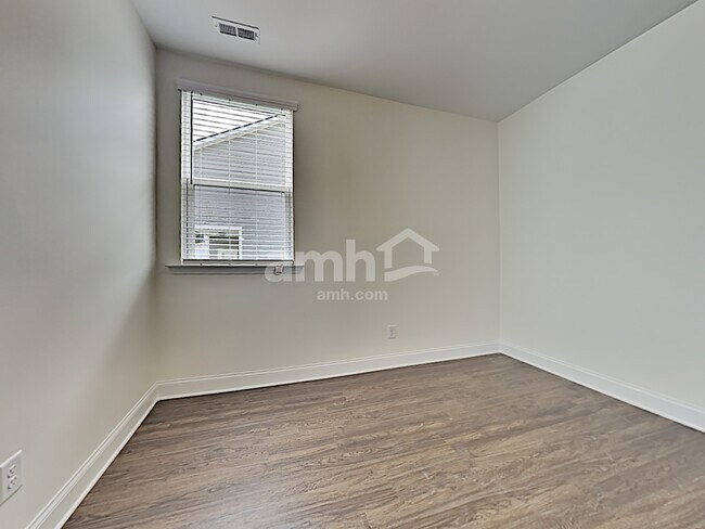 Building Photo - 109 Pullen Dr