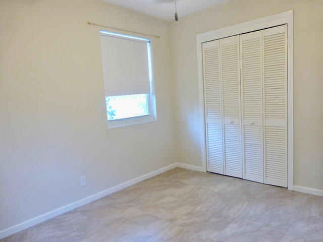 Building Photo - 831 Biscayne Dr