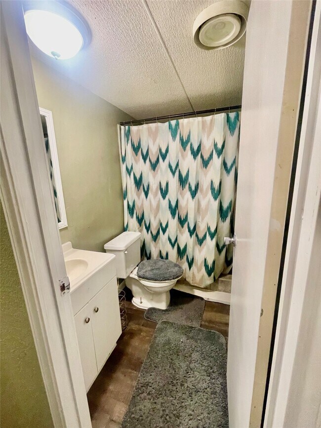 Building Photo - 625 Golden Bend Dr