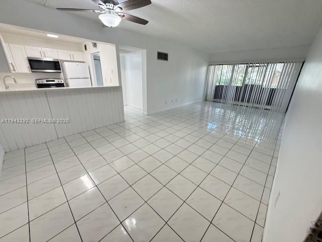 Building Photo - 5901 Washington St