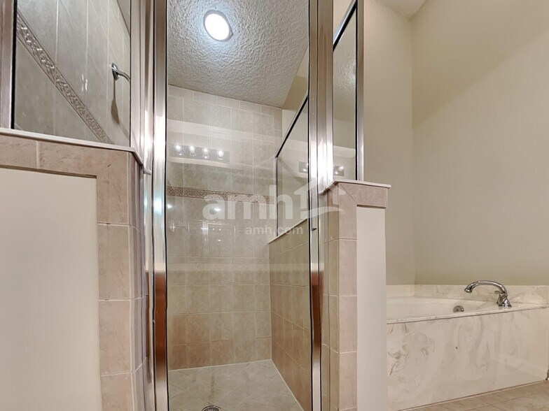 Building Photo - 809 Crystal Spring Way