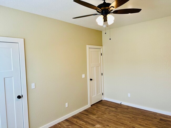 Building Photo - 219 Silverleaf Ln