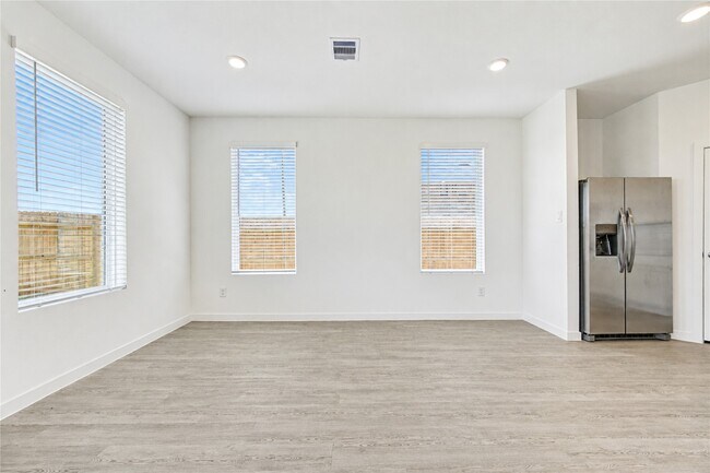 Building Photo - 16222 Chestnut Hvn Ln