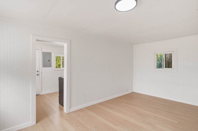 Building Photo - 1-bedroom, 1-bathroom ADU