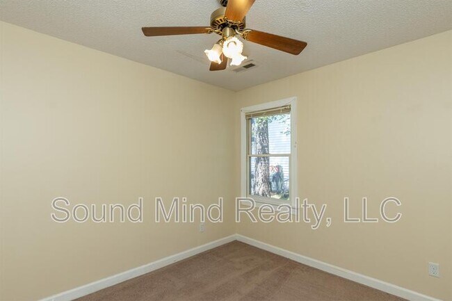 Building Photo - 1532 Briar Glenn Rd