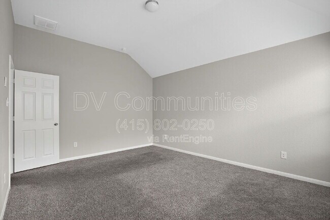 Building Photo - 18506 W Hardy Rd