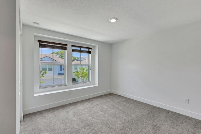 Building Photo - 229 Preserve Trl S