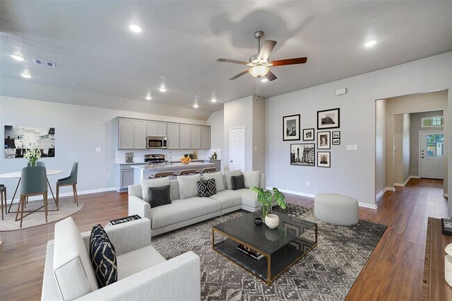 Building Photo - 1026 Tomball Downs Dr