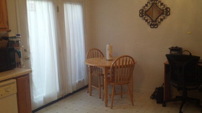 Building Photo - 23 Griffin St