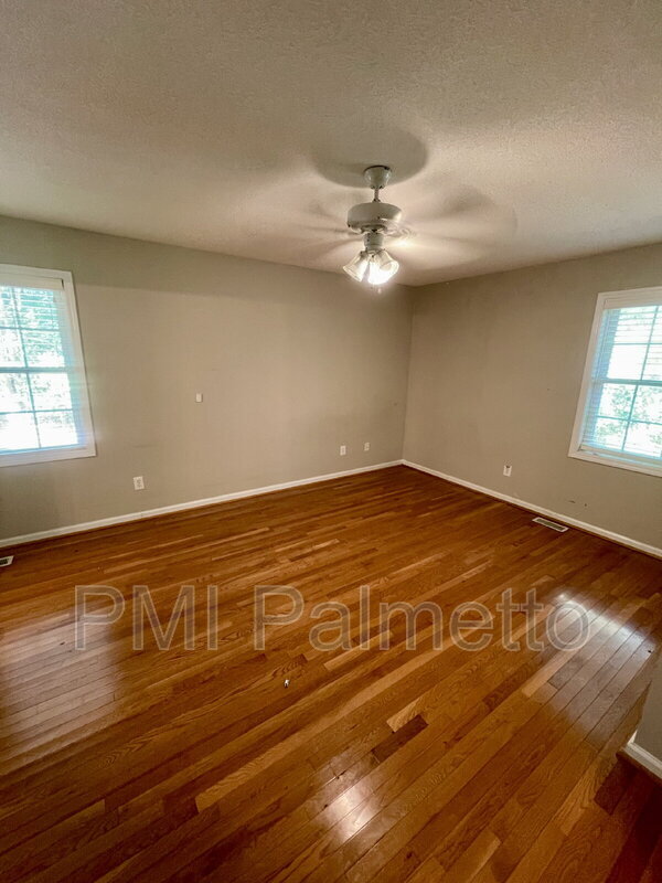 Building Photo - 1045 Mineral Creek Ct