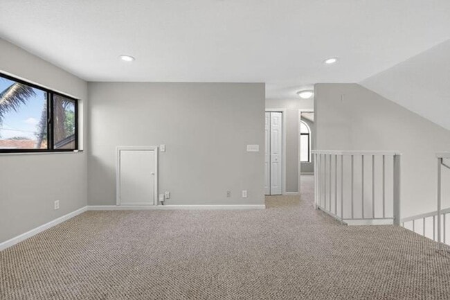 Building Photo - 6119 Mullin St