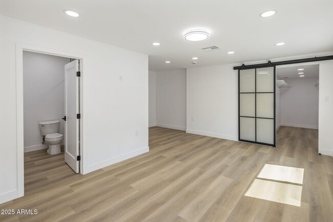 Building Photo - 1440 E Pierce St