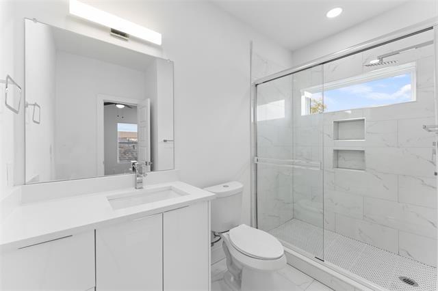 Building Photo - 2513 Crossman Ave