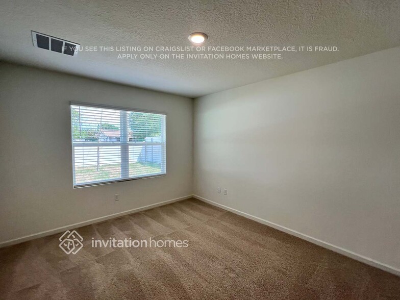 Building Photo - 669 NW Prima Vista Blvd