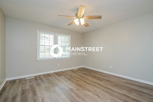 Building Photo - 3 Bedroom Pet-Friendly Home in Smithfield, NC with Main Street Renewal