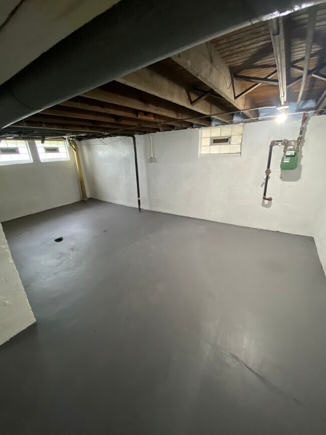 Building Photo - 11712 Princeton Ave