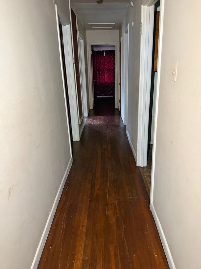 Building Photo - 3019 W Collin St.