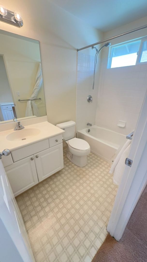 Building Photo - Wonderful 3 BD / 2.5 BA Home In Ewa Beach!!!