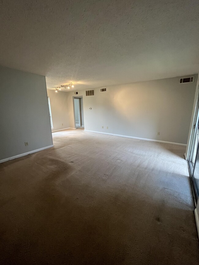 Building Photo - 6774 Enchanted Oak Pl