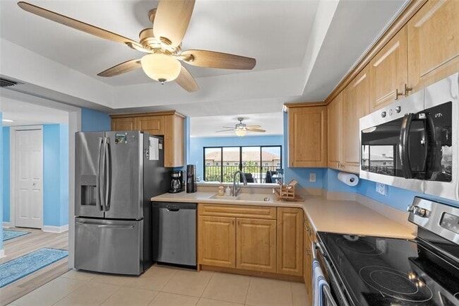 Building Photo - 801 S Ocean Dr