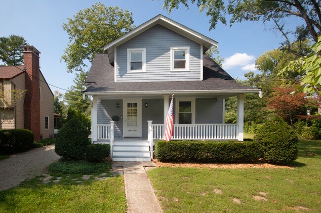 Primary Photo - 812 Floral Ave