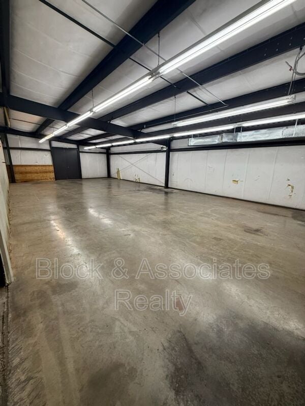 Building Photo - 508 Hoover St