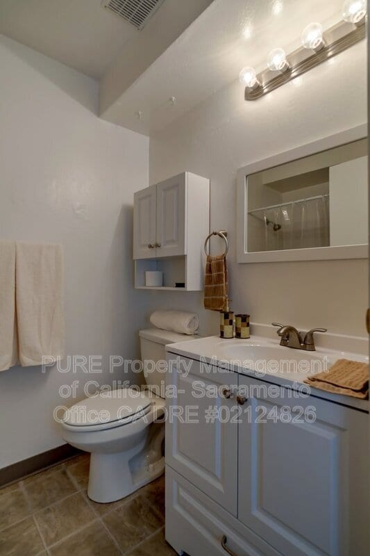 Building Photo - 1921 28th St