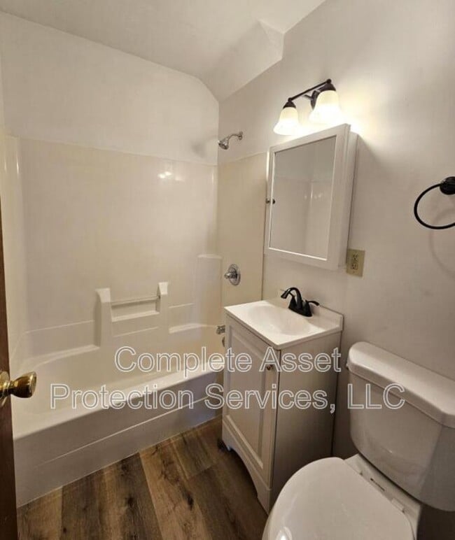 Building Photo - 2430 81st St