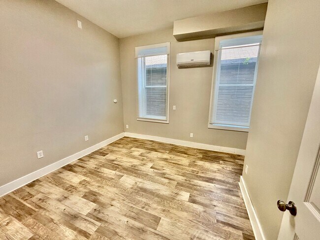 Building Photo - 524 N 26th St