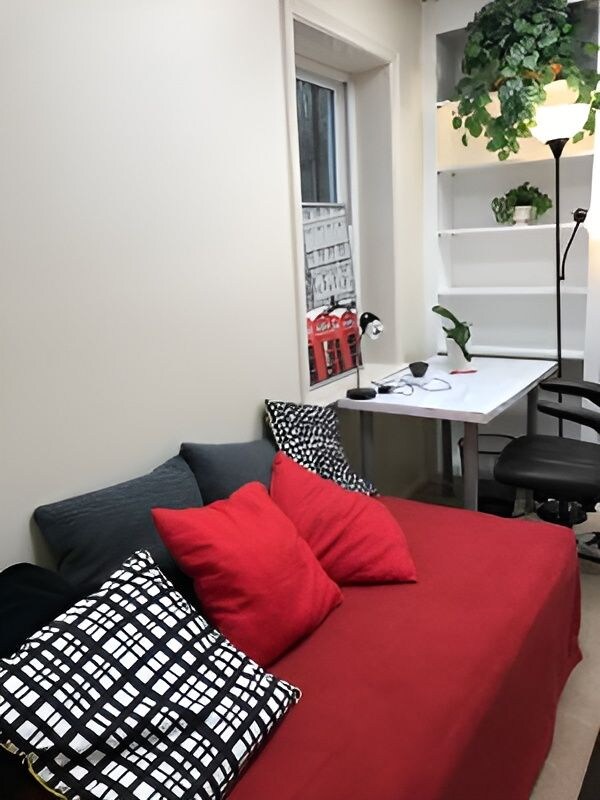 Unit # 2 - 5102 Warren Plz NW