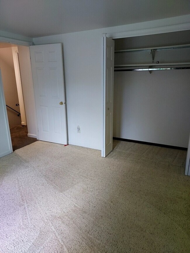 Building Photo - 2-3 Bedroom Townhouse for rent in Altoona