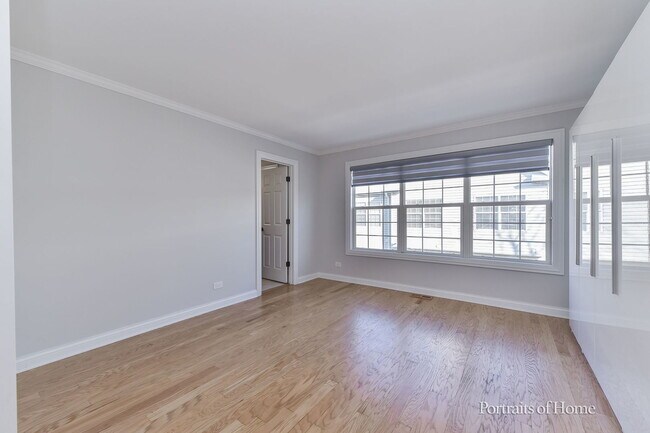 Building Photo - 850 Shandrew Dr