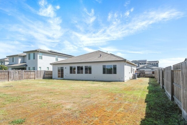 Building Photo - 1257 Rdg Crk Ests Wy