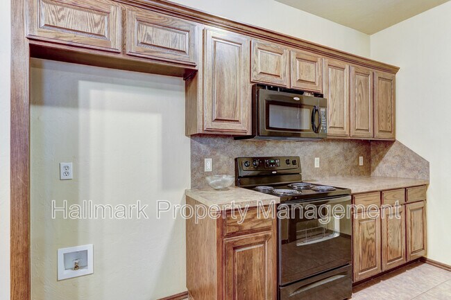 Building Photo - 1726 W Palm Pl