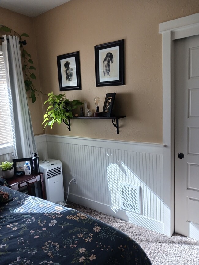 Building Photo - 215 Vancouver Ave