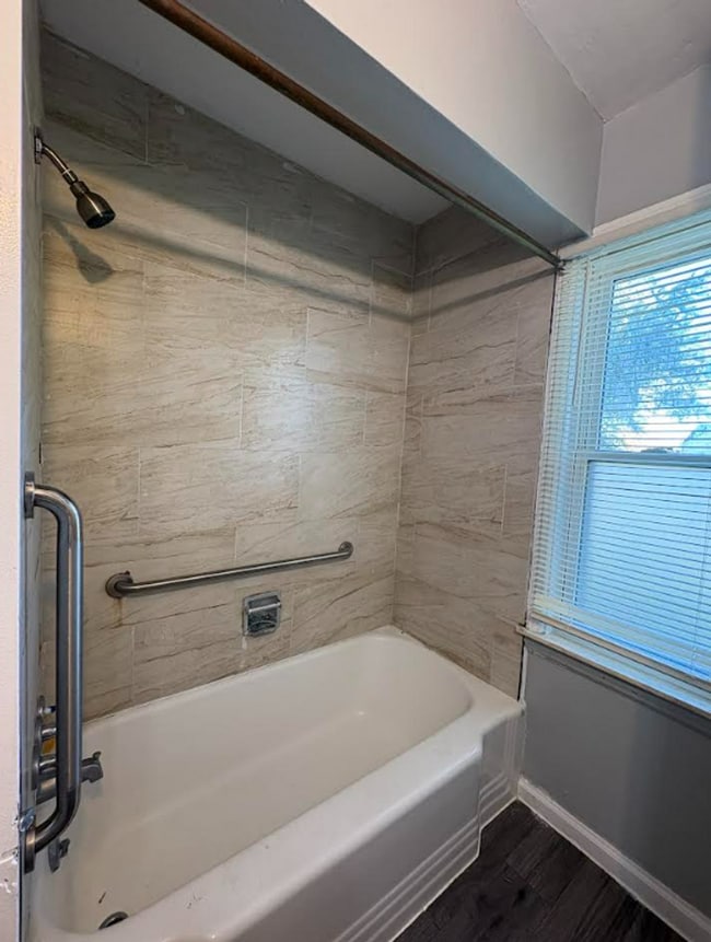 Building Photo - 2669 Electric- 3 BEDS & 2 BATH FOR RENT!