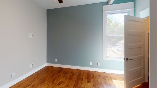 Building Photo - 1601 Forest Ave