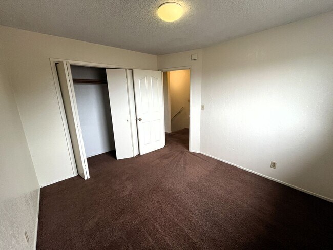 Building Photo - 608-610 W Henderson [PRM: Brittany] (2)