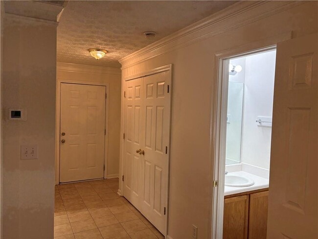 Building Photo - 4601 Logan Way
