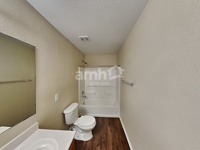 Building Photo - 24707 Hickory Meadow