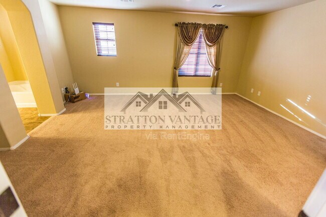 Building Photo - 976 S Adam Way