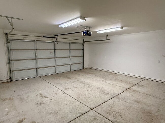 Building Photo - Two story San Luis Rental on a large corner lot.