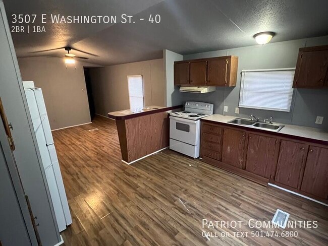 Building Photo - 3507 E Washington Ave